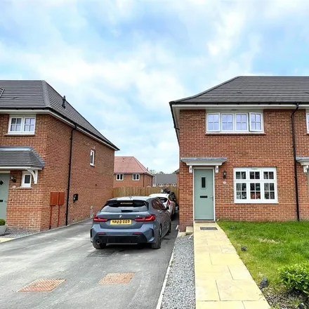 Rent this 2 bed duplex on unnamed road in Austhorpe, LS15 8GS