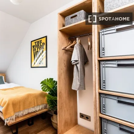 Rent this 5 bed room on Boxhagener Straße 43 in 10245 Berlin, Germany