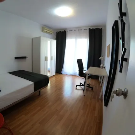 Rent this 1 bed room on Carrer d'Aragó in 400, 08001 Barcelona