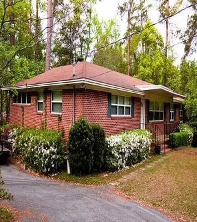 Image 1 - 605 Lothian Drive, Tallahassee, FL 32312, USA - House for sale