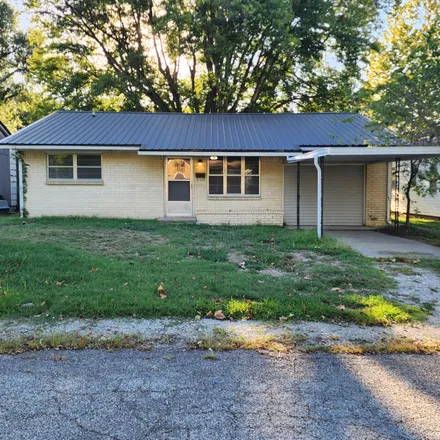 Buy this 3 bed house on 1127 North Street Northwest in Miami, OK 74354