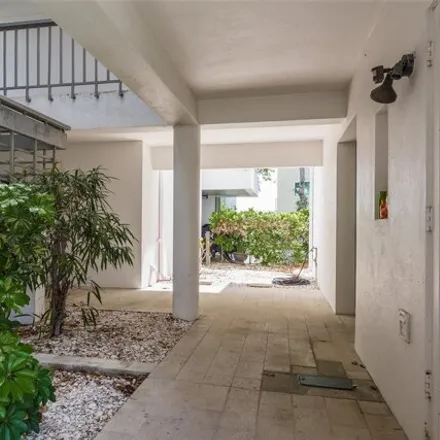 Image 4 - 323 Island Way, Clearwater, FL 33767, USA - Condo for sale