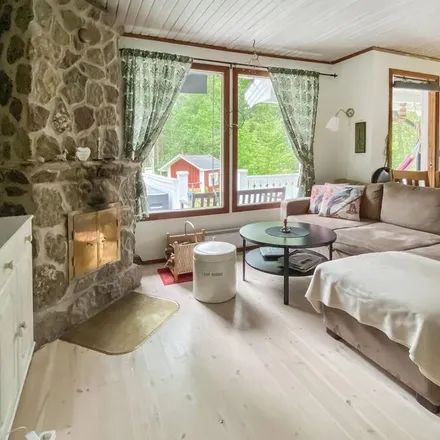 Rent this 3 bed house on 286 33 Örkelljunga