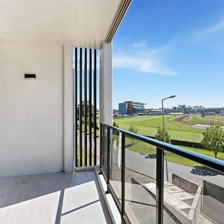 Image 3 - Kingsford to Centennial Park Cycleway, Kensington NSW 2033, Australia - Apartment for rent