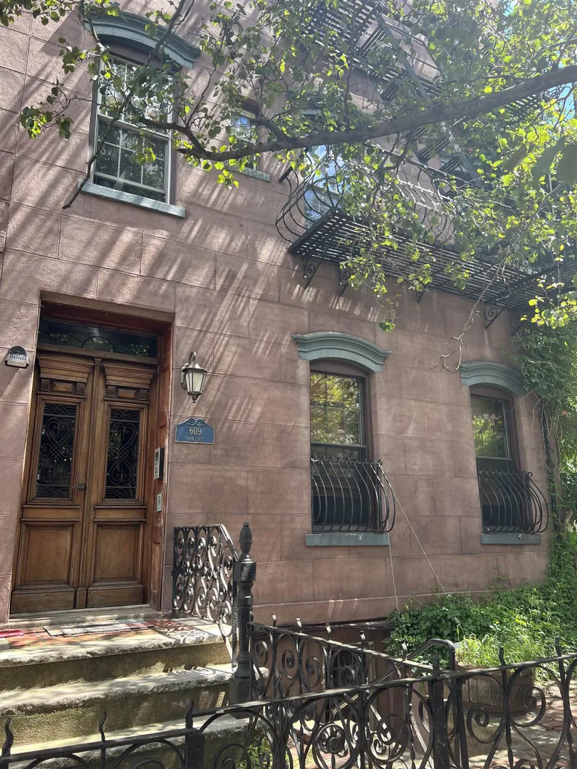 The Hudson School, 6th Street, Hoboken, NJ 07030, USA | 3 bed townhouse for rent