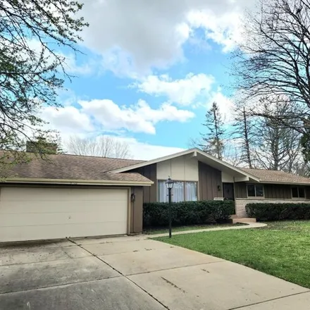 Image 1 - 8948 North Silver Brook Lane, Brown Deer, Milwaukee County, WI 53223, USA - House for sale