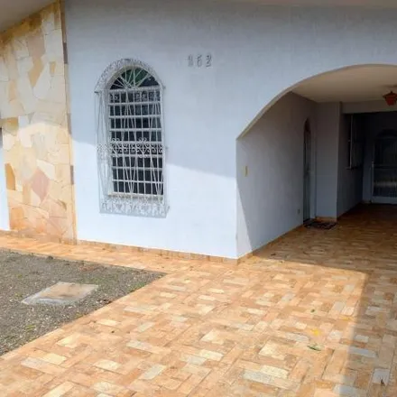 Buy this 4 bed house on Rua Guaiuvira in Leonor, Londrina - PR