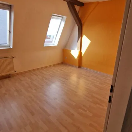 Rent this 3 bed apartment on Zwingerstraße 13 in 06110 Halle (Saale), Germany