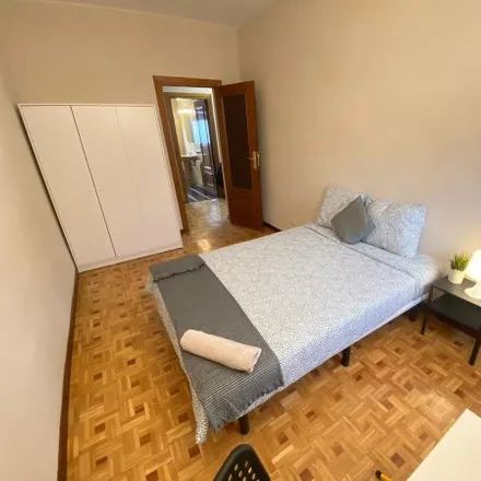 Rent this 2 bed room on Calle Doctor Bellido in 6, 28018 Madrid