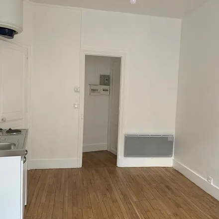 Rent this 1 bed apartment on 35 Rue du Champ Rond in 45000 Cité Emile Zola, France