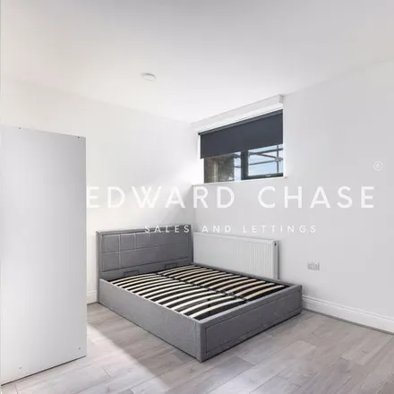 Image 4 - Reed Rains, High Street, London, IG6 2DQ, United Kingdom - Apartment for rent