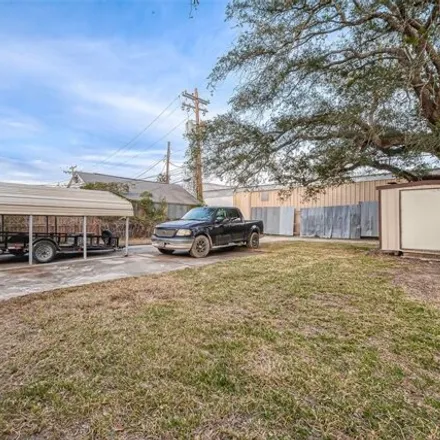 Image 9 - West Sholars Avenue, Pine Grove, Orange, TX 77630, USA - House for sale