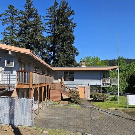 Buy this 2 bed house on 4332 Southeast 130th Avenue in Portland, OR 97236