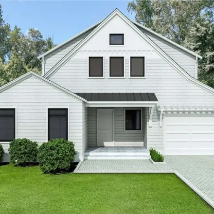 Buy this 5 bed house on 135 South Road in Westhampton, Suffolk County