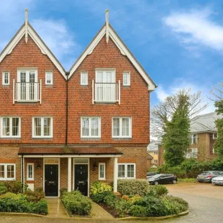 Buy this 3 bed duplex on Sovereign Place in Royal Tunbridge Wells, TN4 8FL