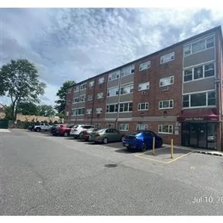 Buy this 1 bed condo on 222 Smith Street in Village of Freeport, NY 11520