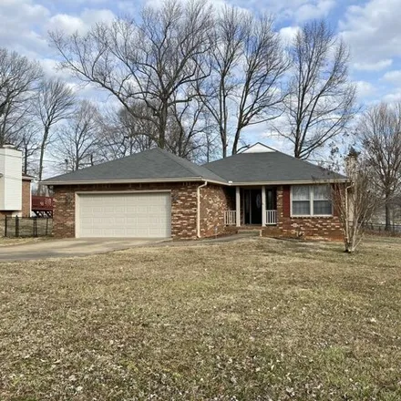 Rent this 3 bed house on 850 Lennox Road in Clarksville, TN 37042