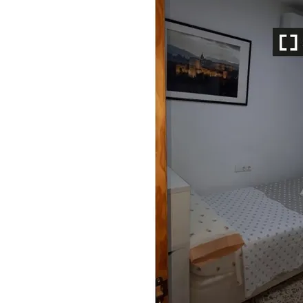 Rent this 4 bed room on Telepizza in Calle Periodista Ricardo López Jofre, 18014 Granada