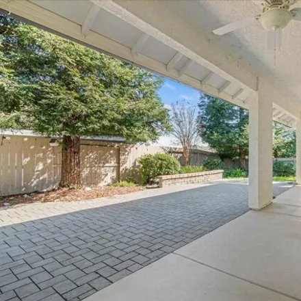 Image 3 - 595 Rollingview Drive, Redding, CA 96003, USA - House for sale