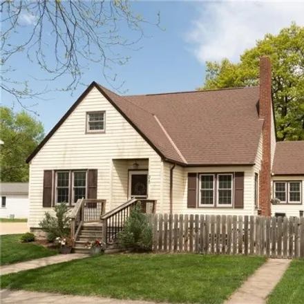 Buy this 3 bed house on 313 West College Avenue in stp, MN 56082