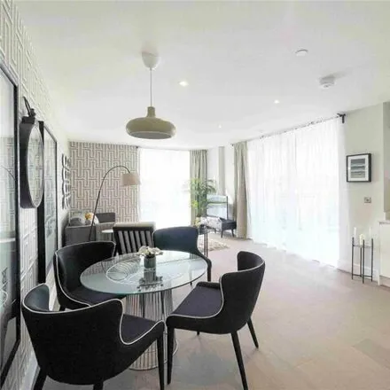 Buy this 2 bed apartment on Roslin Road in London, W3 8BH