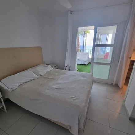 Rent this 3 bed apartment on Calle del Naranjo in 04720 Roquetas de Mar, Spain