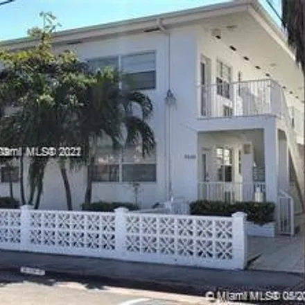 Buy this 1 bed condo on 7510 Carlyle Avenue in Atlantic Heights, Miami Beach