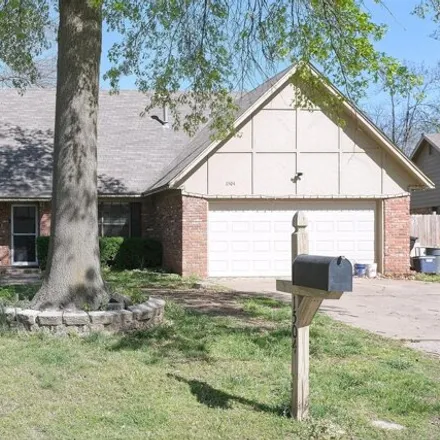 Buy this 4 bed house on 1522 West Nashville Street in Broken Arrow, OK 74012