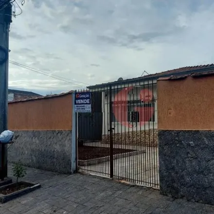 Buy this 3 bed house on Rua Peróba in Jardim das Indústrias, São José dos Campos - SP