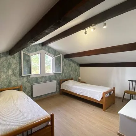 Rent this 4 bed house on 40130 Capbreton