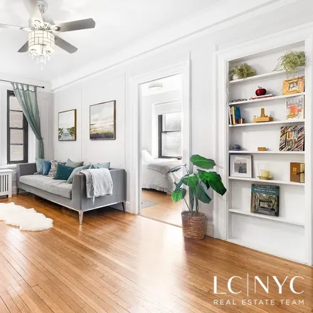 Buy this 1 bed apartment on 12 in West End Avenue, New York