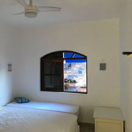 Rent this 4 bed house on Alves Dias in São Bernardo do Campo - SP, 09851-070