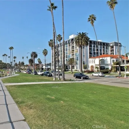 Image 3 - The Versailles, 2601 East Ocean Boulevard, Long Beach, CA 90803, USA - Condo for rent