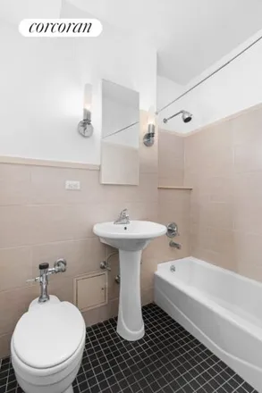 Image 4 - 337 West 95th Street, New York, NY 10025, USA - Condo for sale