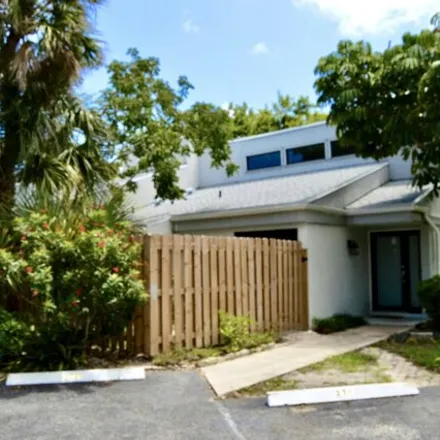 Image 2 - 255 Northwest 15th Street, Boca Raton, FL 33432, USA - House for sale