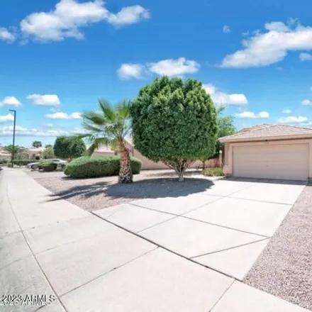 Rent this 3 bed house on 721 West Oxford Lane in Gilbert, AZ 85233