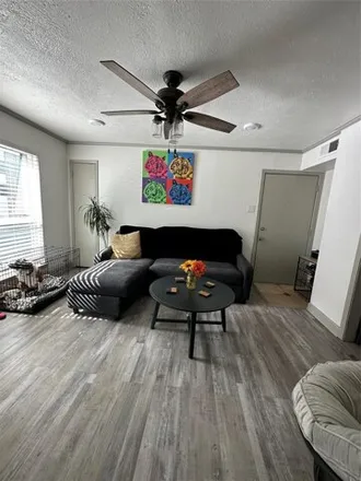 Rent this 1 bed condo on 2003 Bennett Avenue in Dallas, TX 75221