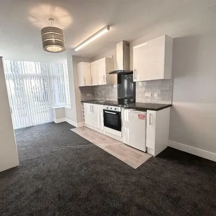 Rent this studio apartment on The Approach in Broom Hill, London