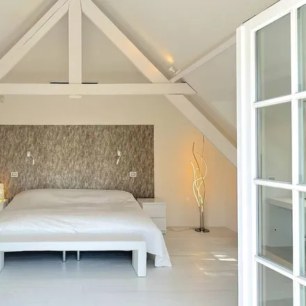 Rent this 6 bed house on Knokke-Heist in Brugge, Belgium