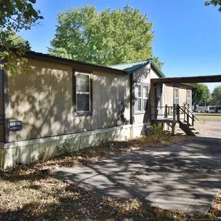 Image 1 - 304 West Delaware Street, Westville, Adair County, OK 74965, USA - House for sale