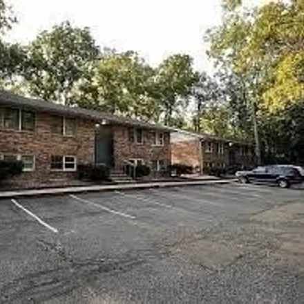 Rent this 2 bed apartment on 136 South Clarendon Street in Kalamazoo Charter Township, MI 49006
