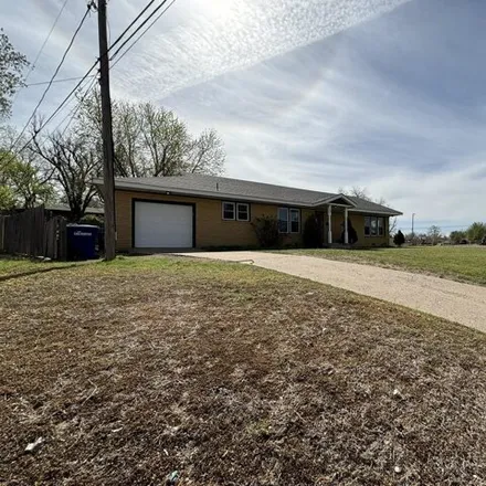 Buy this 3 bed house on 1900 East Randolph Avenue in Enid, OK 73701