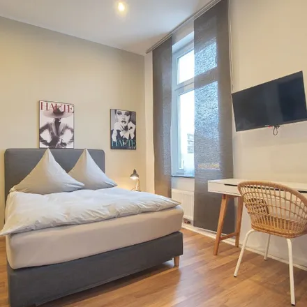 Rent this 1 bed apartment on Shell in Von-Schmoller-Straße 1, 45128 Essen