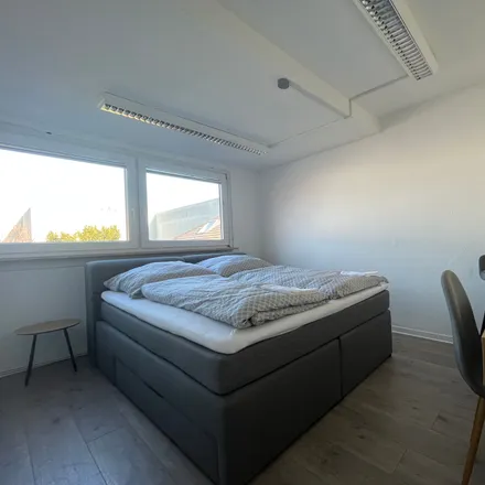 Rent this 6 bed apartment on Kriegsstraße 128 in 76133 Karlsruhe, Germany