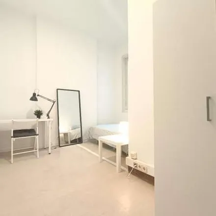 Rent this 13 bed apartment on Madrid in Viena Capellanes, Calle del Arenal