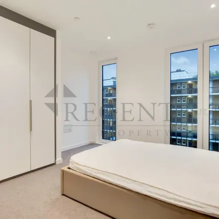Image 5 - 21-25 Sidney Street, St. George in the East, London, E1 2HR, United Kingdom - Apartment for rent