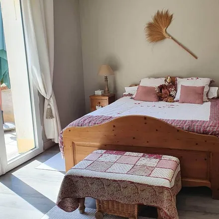 Rent this 2 bed house on 06140 Tourrettes-sur-Loup