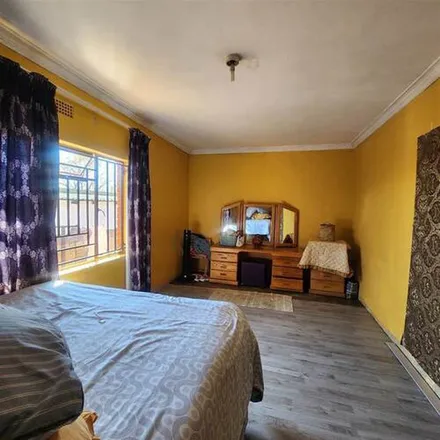 Image 3 - Oupa Moeti Road, Mthambeka, Tembisa, 1618, South Africa - Apartment for rent