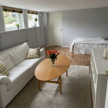 Rent this 3 bed apartment on Klippvägen in 193 33 Sigtuna, Sweden