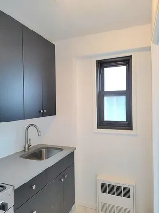 Image 5 - 201 West 21st Street, New York, NY 10011, USA - Apartment for sale
